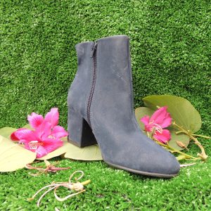 Bota de Cano Baixo Azul Marinho